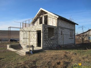 Casa construita din cotelet, ridicata, are beci si mansarda, cu suprafata de 100 m2 pe 23 ari foto 9