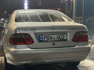 Mercedes CLK-Class foto 2