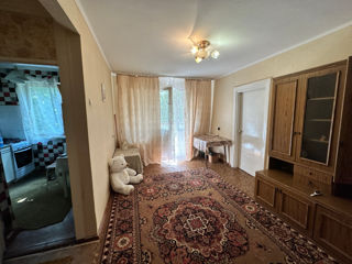 Apartament cu 2 camere, 45 m², Botanica, Chișinău foto 2