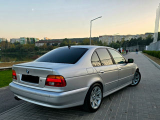 BMW 5 Series foto 4