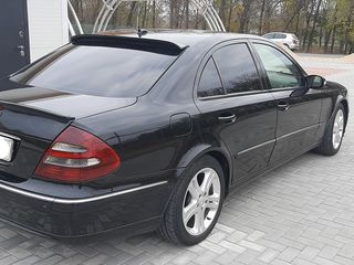 Mercedes E Class foto 4