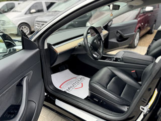 Tesla Model 3 foto 5