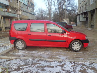 Dacia Logan foto 2