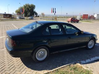 BMW 5 Series foto 3