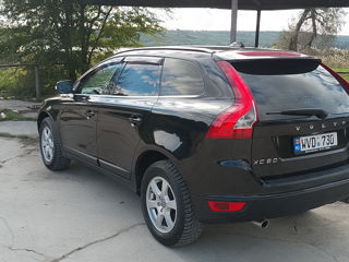 Volvo XC60 foto 2