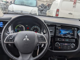 Mitsubishi Outlander foto 8