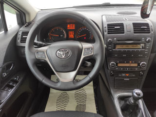 Toyota Avensis foto 10