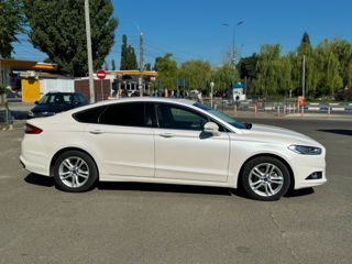 Ford Mondeo foto 6