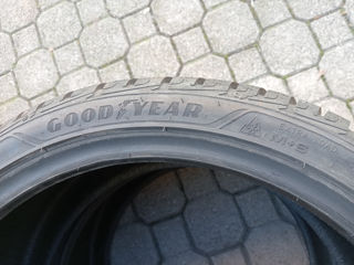 255 35 R19 Goodyear iarna foto 4