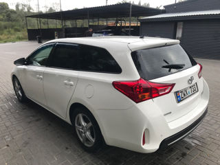 Toyota Auris foto 6