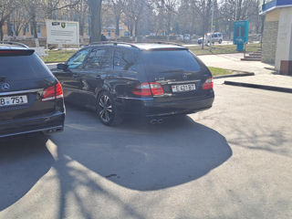 Mercedes E-Class фото 5