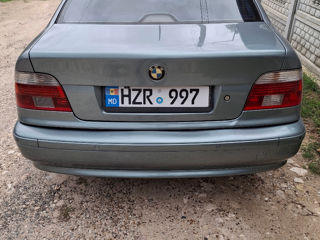 BMW 5 Series foto 6