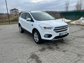 Ford Kuga foto 2