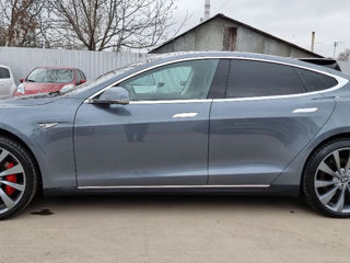 Tesla Model S foto 4