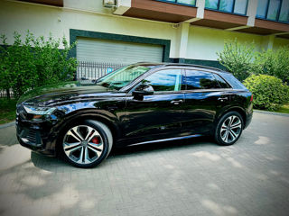 Audi Q8 foto 2