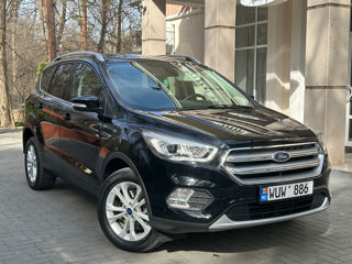 Ford Kuga foto 1