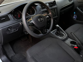 Volkswagen Jetta foto 5