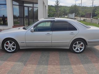 Mercedes E Class foto 6