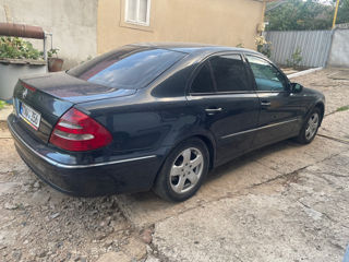 Mercedes E-Class foto 4