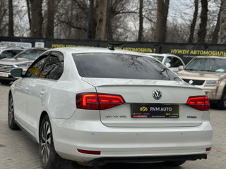 Volkswagen Jetta foto 5