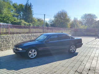 BMW 7 Series foto 3