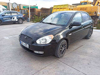 Hyundai Accent foto 4