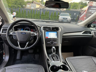 Ford Mondeo foto 16