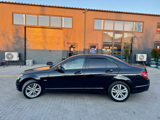 Mercedes C-Class foto 6