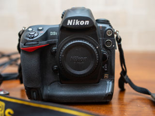 Nikon D3s  + оригинальная зарядка и 3 батареи + 2 CF на 16 гб foto 1