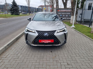 Lexus UX foto 2