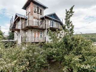 Se vinde vilă pe malul lacului amplasată în s. Hrușova, IP Valea Fermecată foto 2