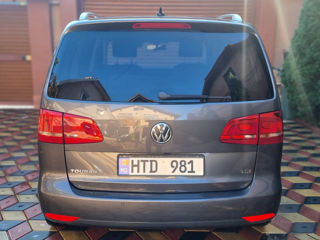 Volkswagen Touran foto 6