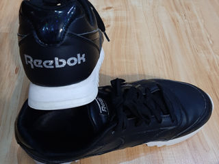 Ghete " Reebok " originale  mar.. 38 Piele Naturală... stare ideala fara defecte! 350lei foto 3