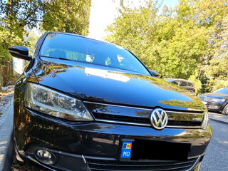 Volkswagen Jetta foto 4