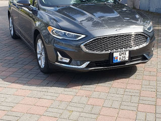 Ford Fusion foto 2