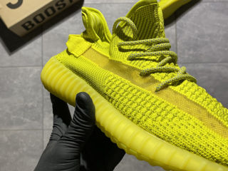 Adidas Yeezy Boost 350 Yellow Unisex foto 3