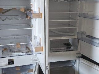 Frigider incorporabil în mobila, nou. foto 1