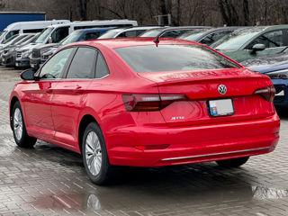 Volkswagen Jetta foto 5