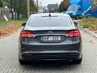 Ford Fusion foto 6