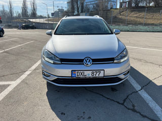 Volkswagen Golf фото 1