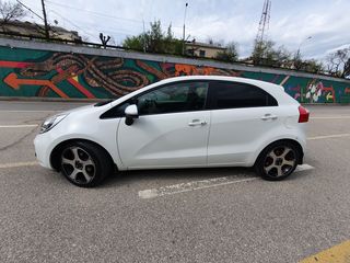 KIA Rio foto 2