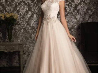 Allure Bridals marimea S-M foto 2