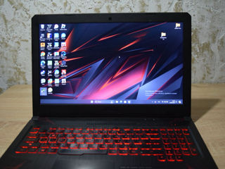 Asus TUF foto 2