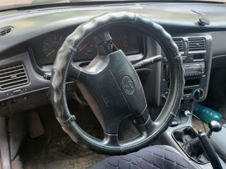 Toyota Carina foto 5