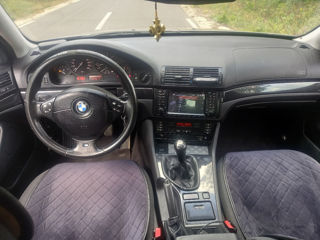 BMW 5 Series foto 8