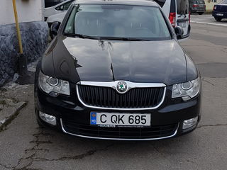 Skoda Superb foto 1