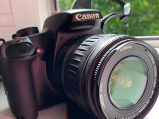 Продам фотоаппарат  Canon-1000D