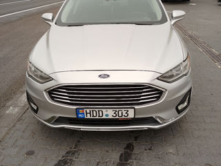 Ford Fusion foto 2