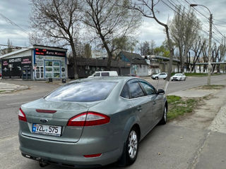 Ford Mondeo foto 2