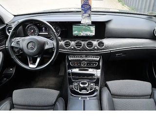 Mercedes E-Class foto 12